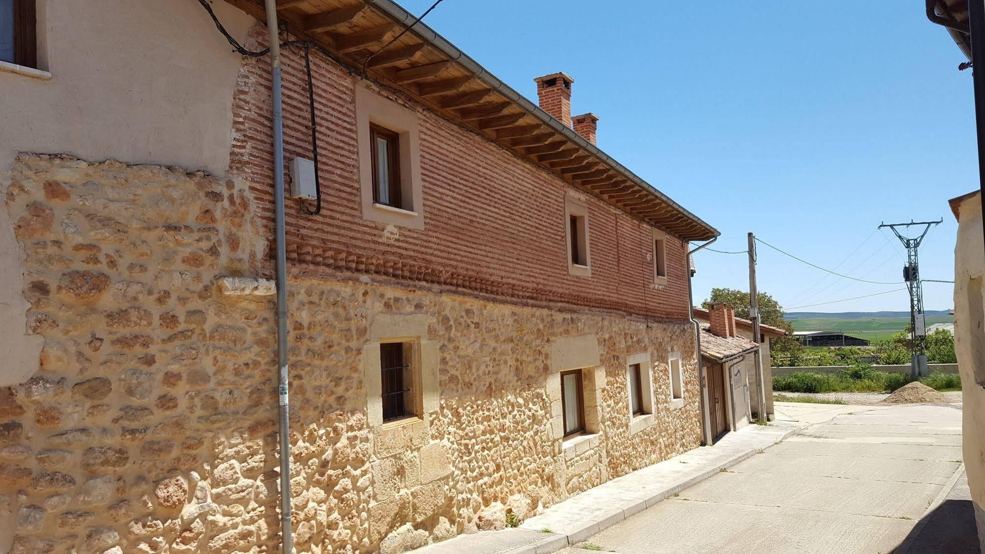 Hotel Rural Fuente del Val Prádanos de Ojeda Esterno foto